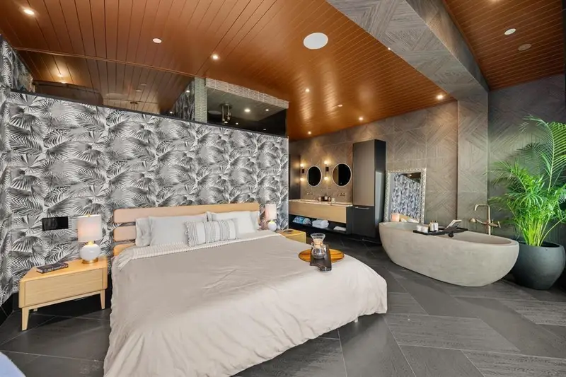 14555 MARINE DRIVE - photo 4 of 25