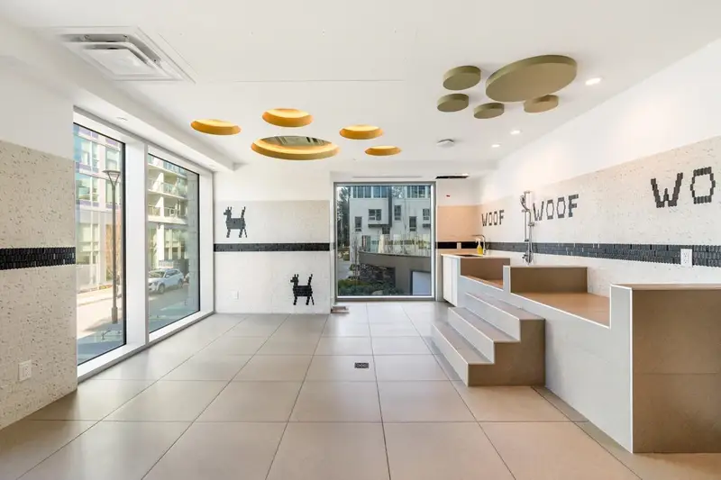 2702 13768 100 AVENUE - photo 4 of 24