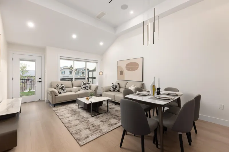 102 914 ROCHESTER AVENUE - photo 4 of 25