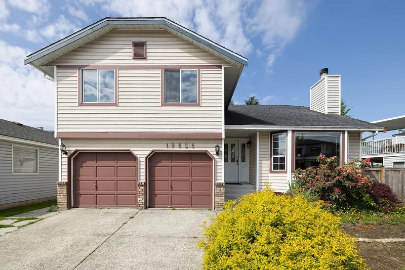 19625 PARK ROAD - photo 1 of 25