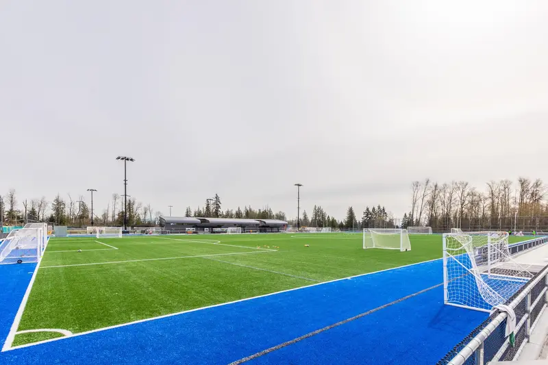 94 20860 76 AVENUE - photo 1 of 25