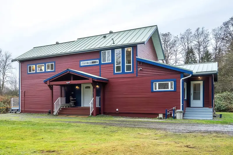 3011 184 STREET - photo 1 of 25