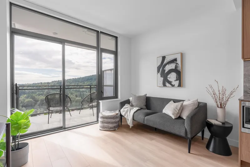 2203 626 CLAREMONT STREET - photo 4 of 25