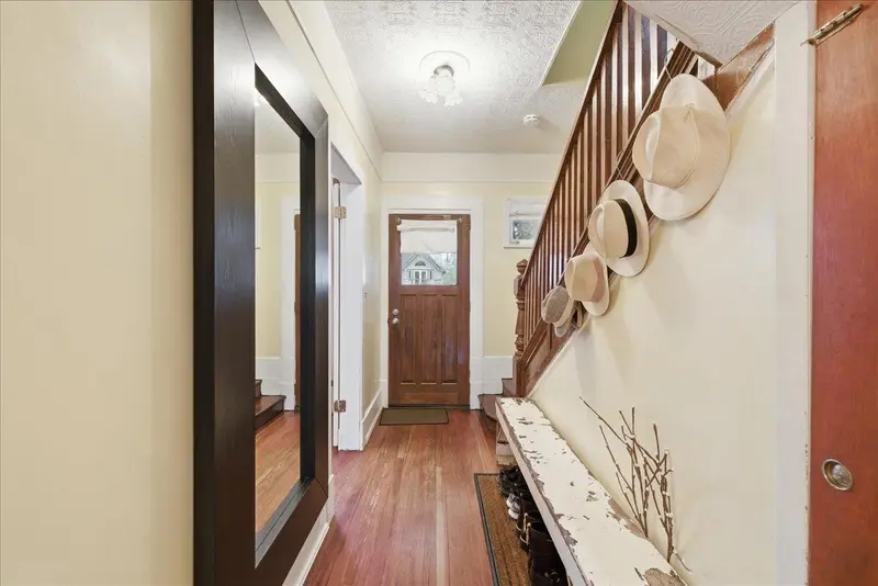 2232 W 14TH AVENUE - photo 3 of 25