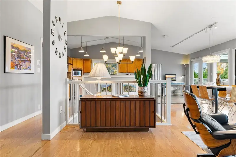 46455 UPLANDS ROAD - photo 4 of 25