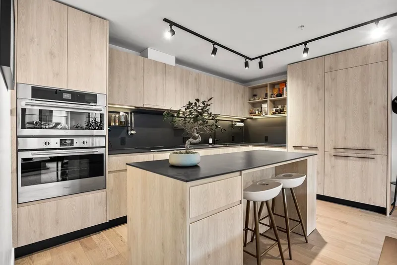 3956 DUMFRIES STREET - photo 1 of 25