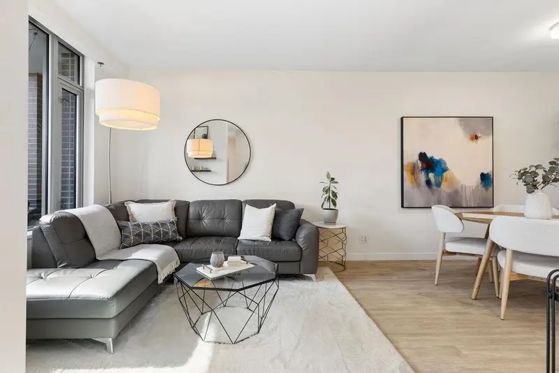 82 SWITCHMEN STREET - photo 3 of 25