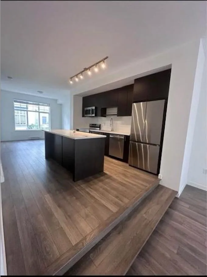 95 15778 85 AVENUE - photo 4 of 13