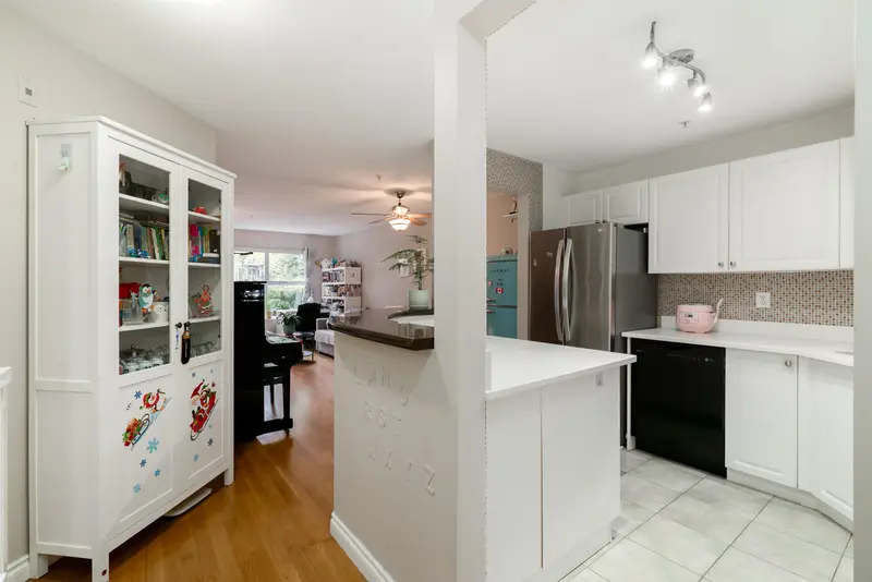 101 519 TWELFTH STREET - photo 3 of 23