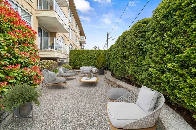 102 15164 PROSPECT AVENUE - photo 2 of 25