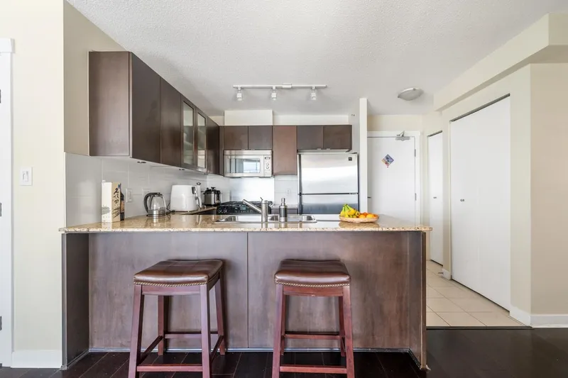 1606 7575 ALDERBRIDGE WAY - photo 4 of 25