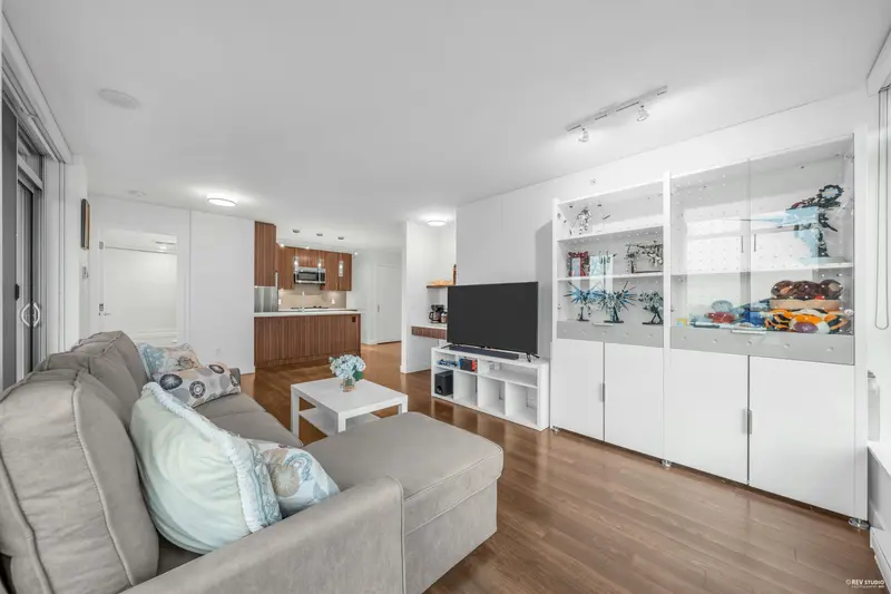 903 608 BELMONT STREET - photo 4 of 25