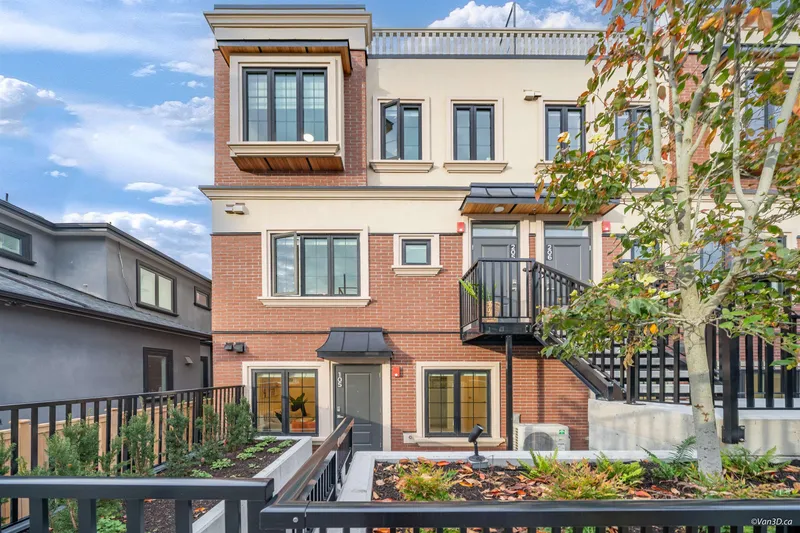 105 918 W 32ND AVENUE - photo 2 of 25