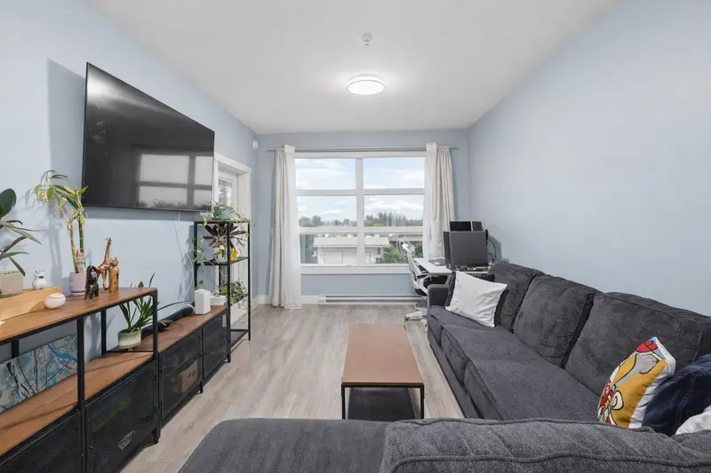 306 22577 ROYAL CRESCENT - photo 3 of 25