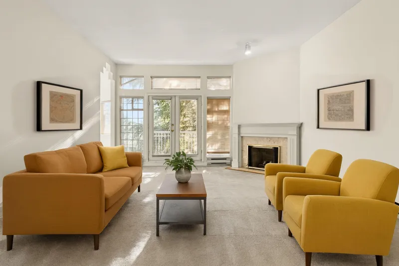 204 7671 ABERCROMBIE DRIVE - photo 3 of 25