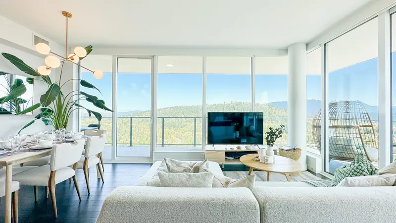 4702 567 CLARKE ROAD - photo 1 of 25