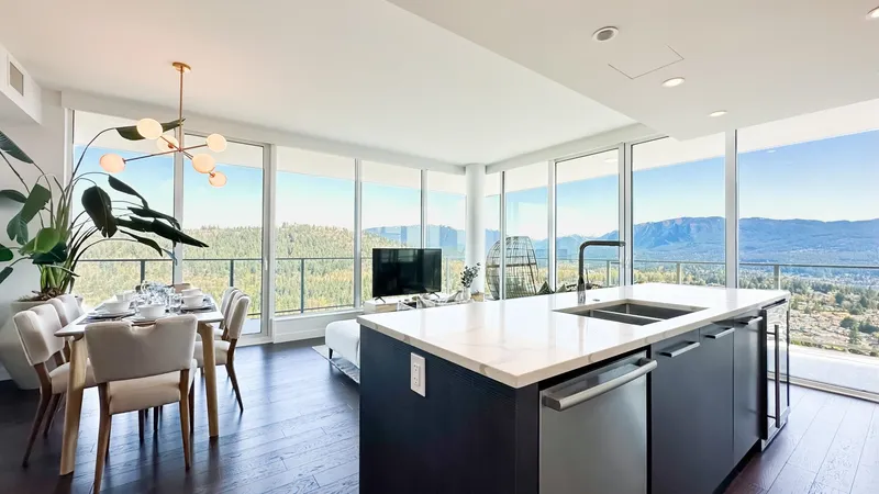 4702 567 CLARKE ROAD - photo 2 of 25