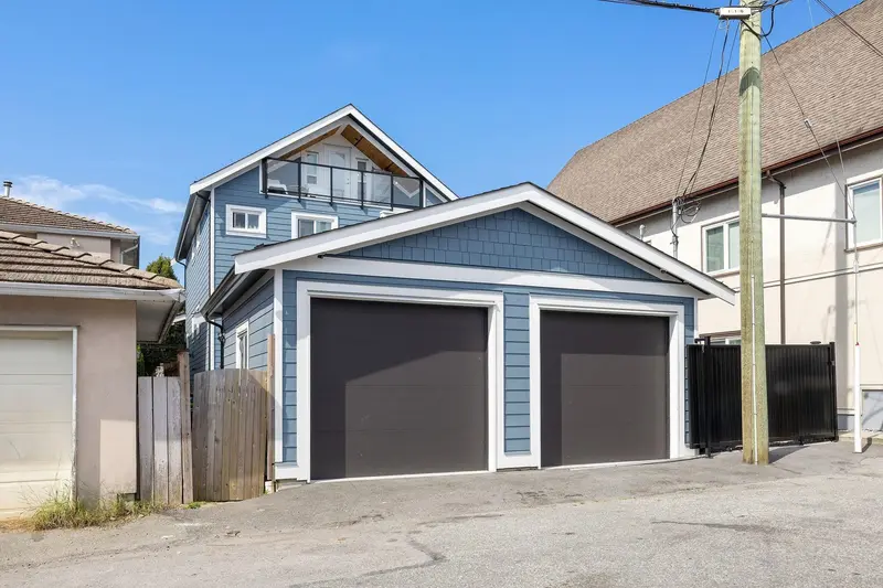 1 2430 E 41 STREET - photo 3 of 25