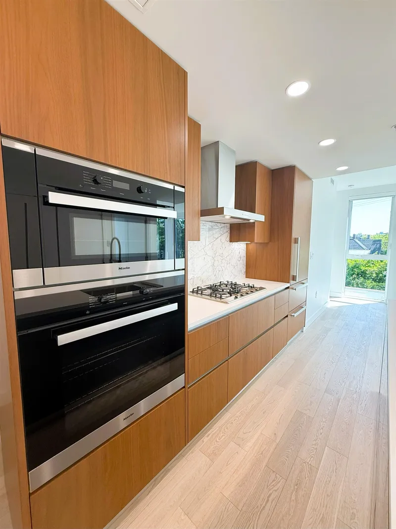 404 2888 ARBUTUS STREET - photo 2 of 25