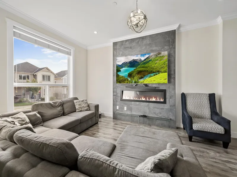 36051 EMILY CARR GREEN - photo 4 of 25