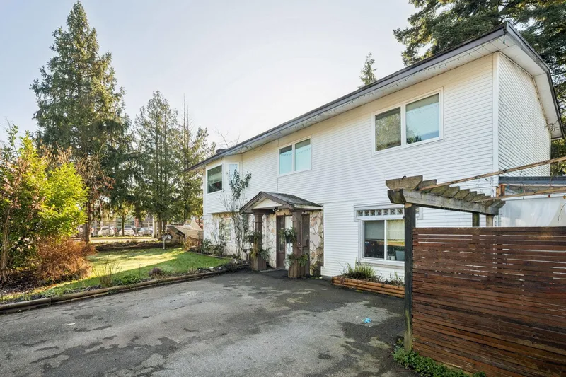 22680 BROWN AVENUE - photo 4 of 11