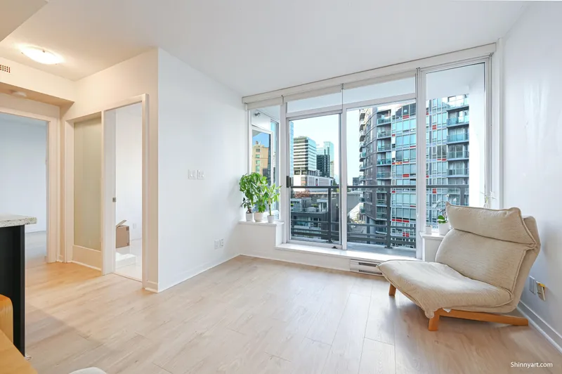 802 821 CAMBIE STREET - photo 4 of 16