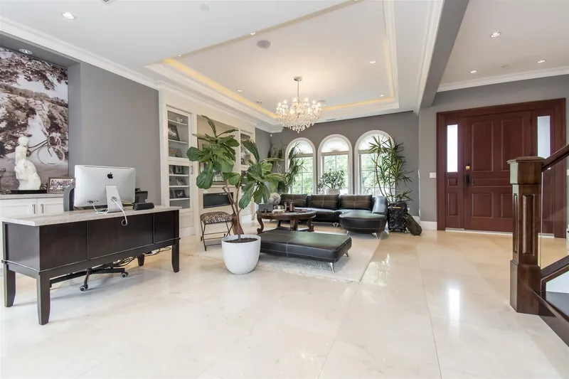 5578 ELIZABETH STREET - photo 3 of 25