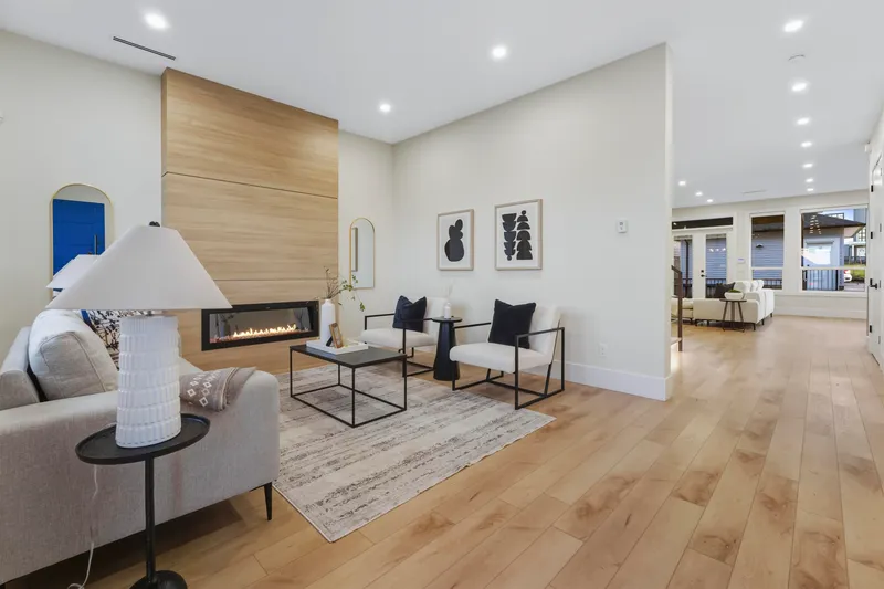 20142 82 AVENUE - photo 4 of 25