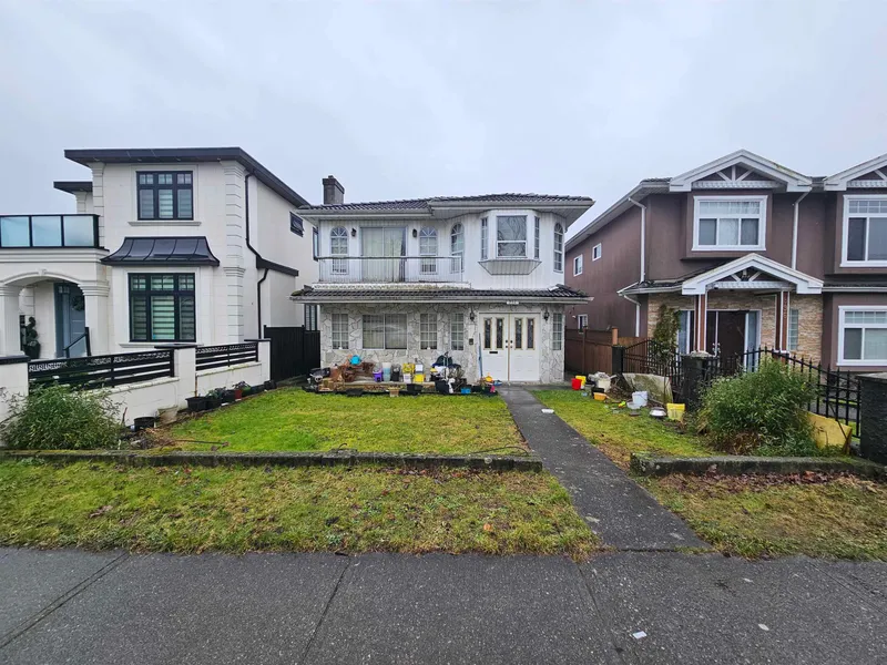 912 E 57TH AVENUE - photo 2 of 4