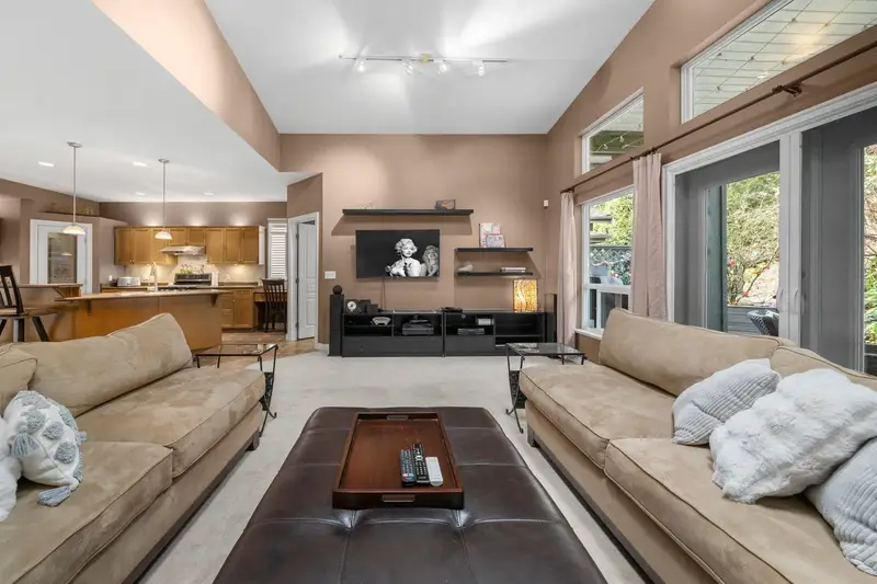 6 11442 BEST STREET - photo 1 of 25