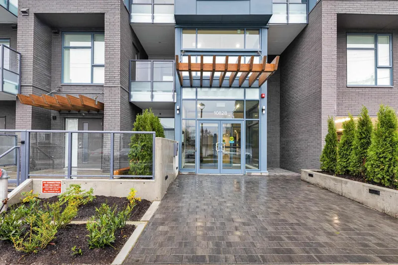 607 10828 139A STREET - photo 2 of 25