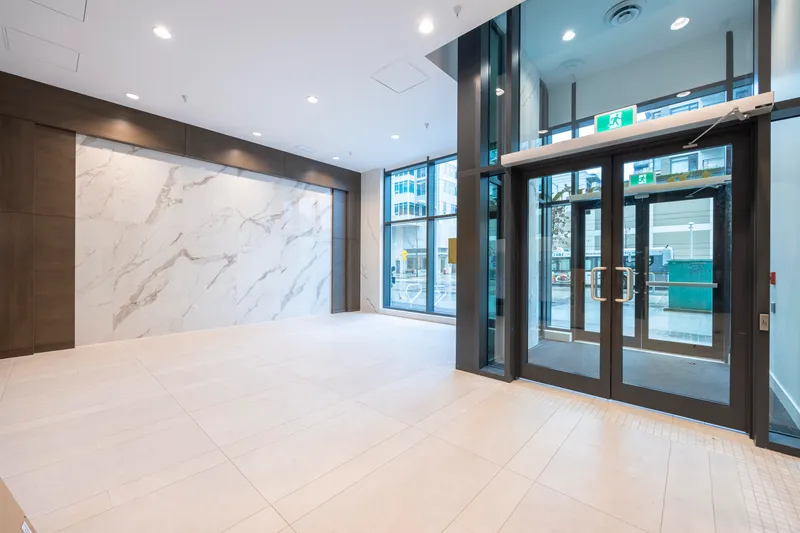 620 6328 NO. 3 ROAD - photo 2 of 15