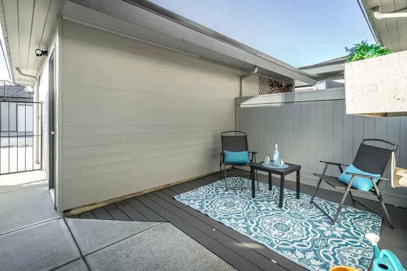 2 14223 18A AVENUE - photo 4 of 25