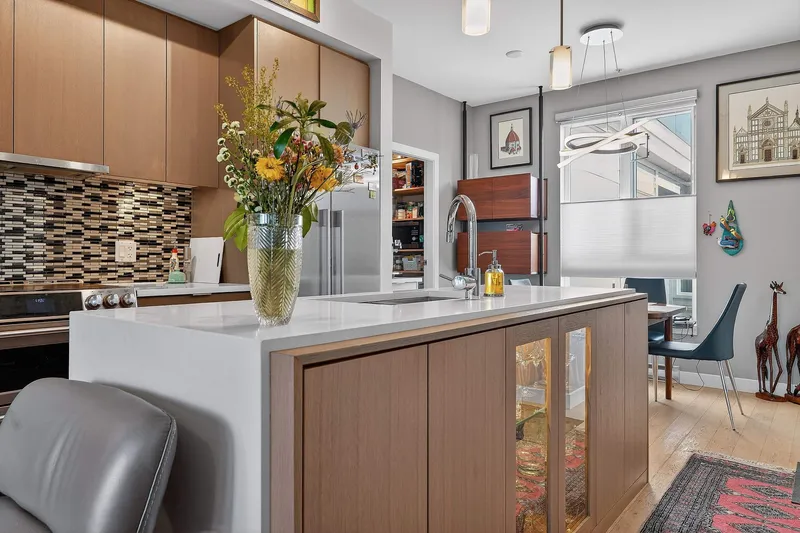 PH7 5555 DUNBAR STREET - photo 4 of 25