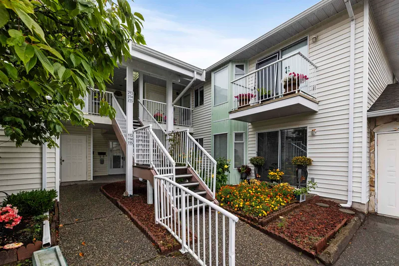 213 7156 121 STREET - photo 3 of 25