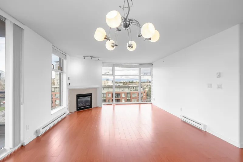 706 8460 GRANVILLE AVENUE - photo 2 of 25