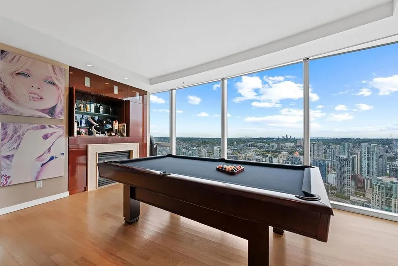 4303 938 NELSON STREET - photo 3 of 25