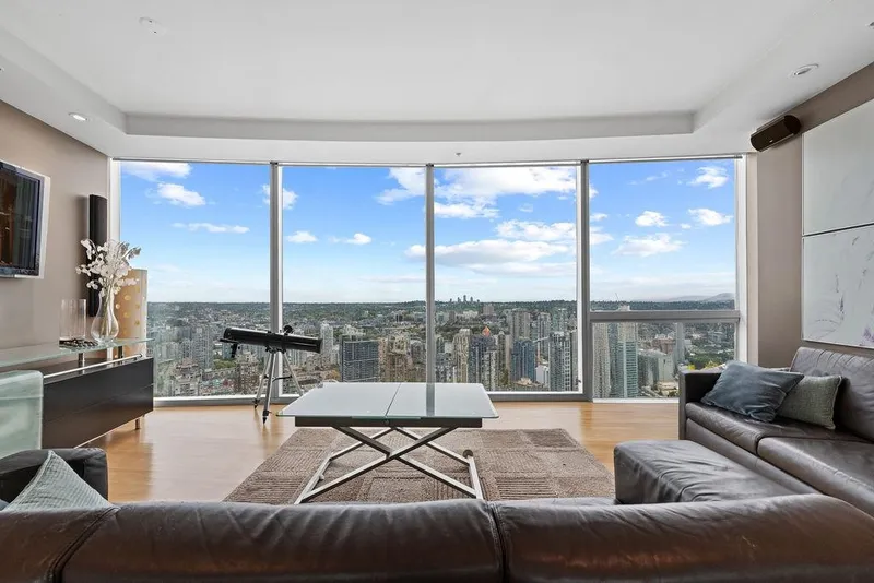 4303 938 NELSON STREET - photo 4 of 25