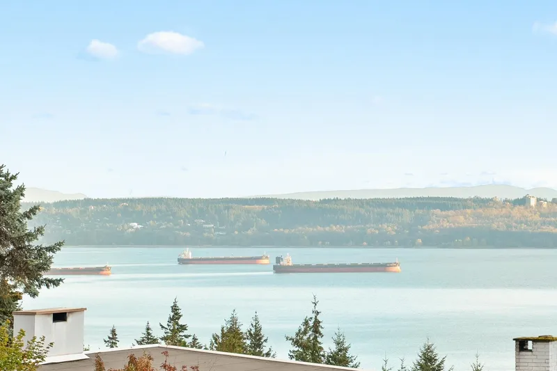 4579 WOODGREEN COURT - photo 2 of 19