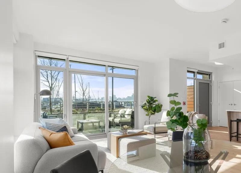 110 755 HARBOURSIDE DRIVE - photo 2 of 23