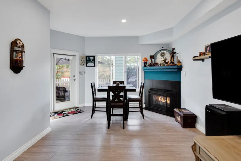 8 123 SEVENTH STREET - photo 4 of 23