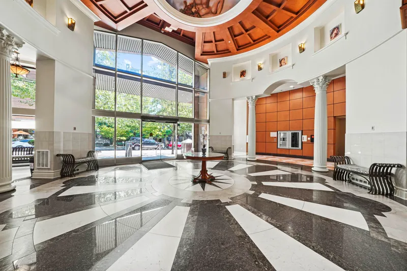 1804 1189 HOWE STREET - photo 2 of 18