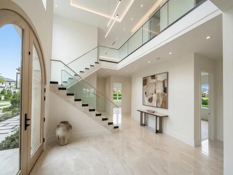 13512 14 AVENUE - photo 4 of 25