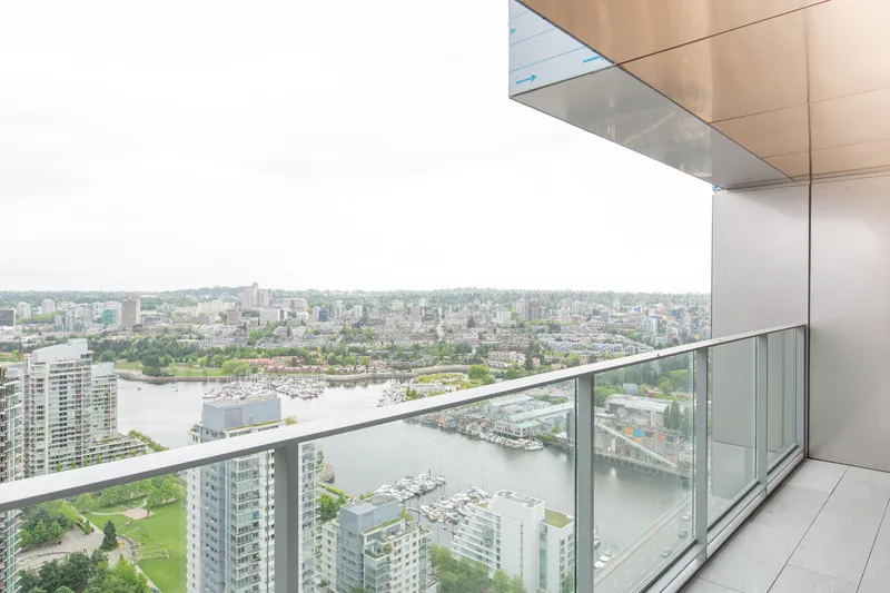 4201 1480 HOWE STREET - photo 1 of 16