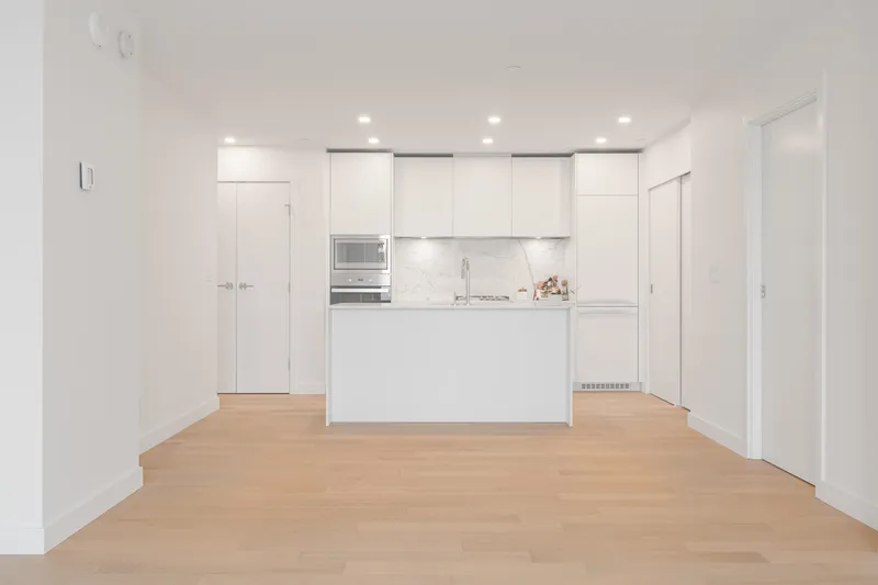 4201 1480 HOWE STREET - photo 4 of 16