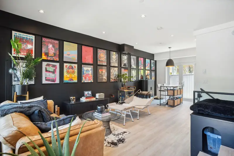 5018 NANAIMO STREET - photo 4 of 25