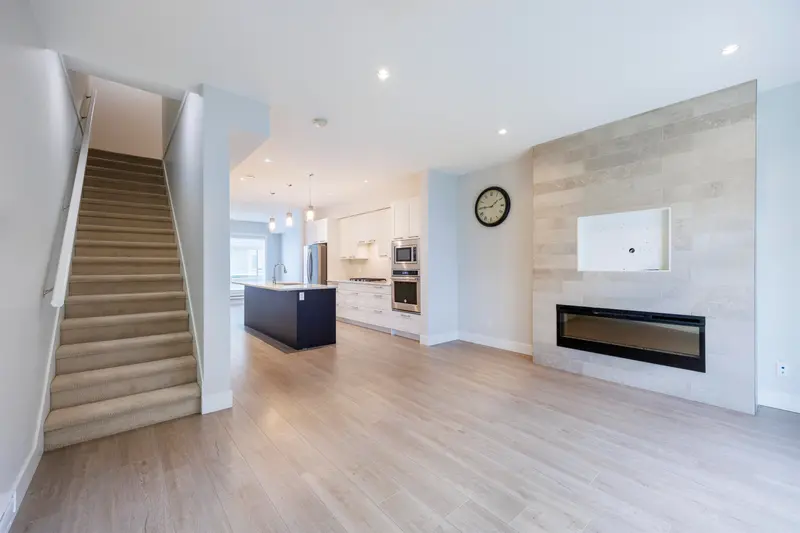 83 16336 23A AVENUE - photo 1 of 25