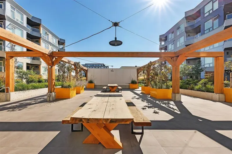 410 32828 LANDEAU PLACE - photo 3 of 11