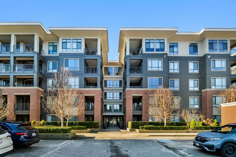 309 33540 MAYFAIR AVENUE - photo 1 of 25