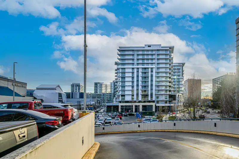 417 6200 MINORU BOULEVARD - photo 2 of 25